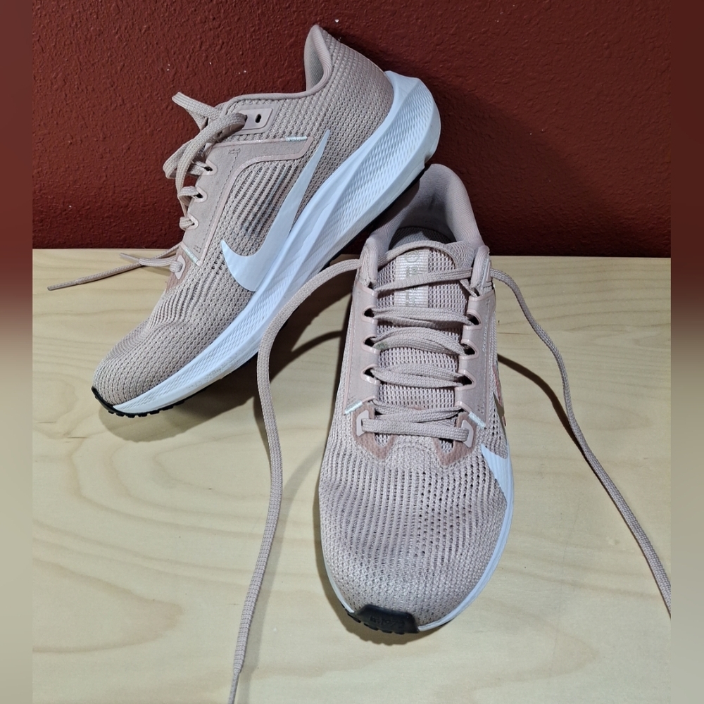 Nike Air Zoom Pegasus 40 Pink Sneaker Womens 8